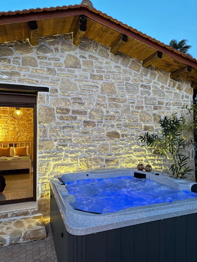 Villa Aspasia With Private Jacuzzi - Oasis Resort Kokkinos Pirgos Exteriér fotografie